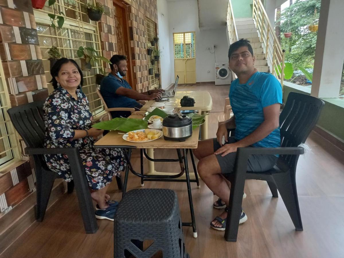 Saptami Hampi Homestay Екстериор снимка